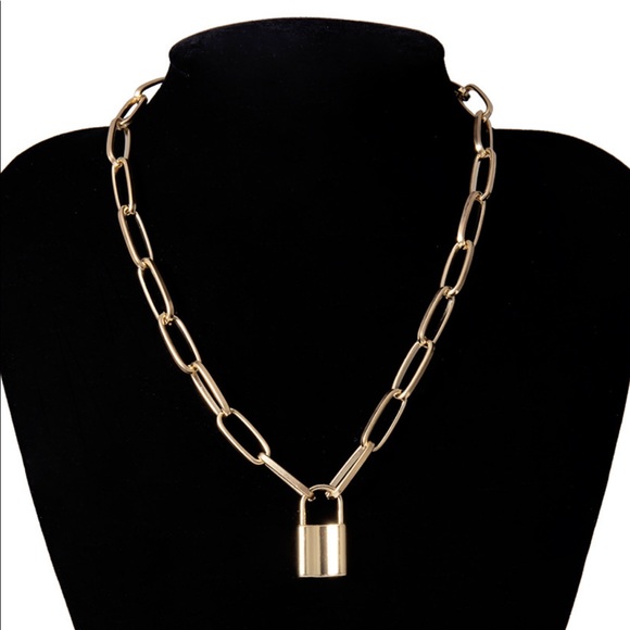 Jewelry - golden chain with padlock pendant necklace unisex